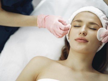 Post Facial Treatment DOs and DON'Ts For A Beamin' And Glowin' Skin