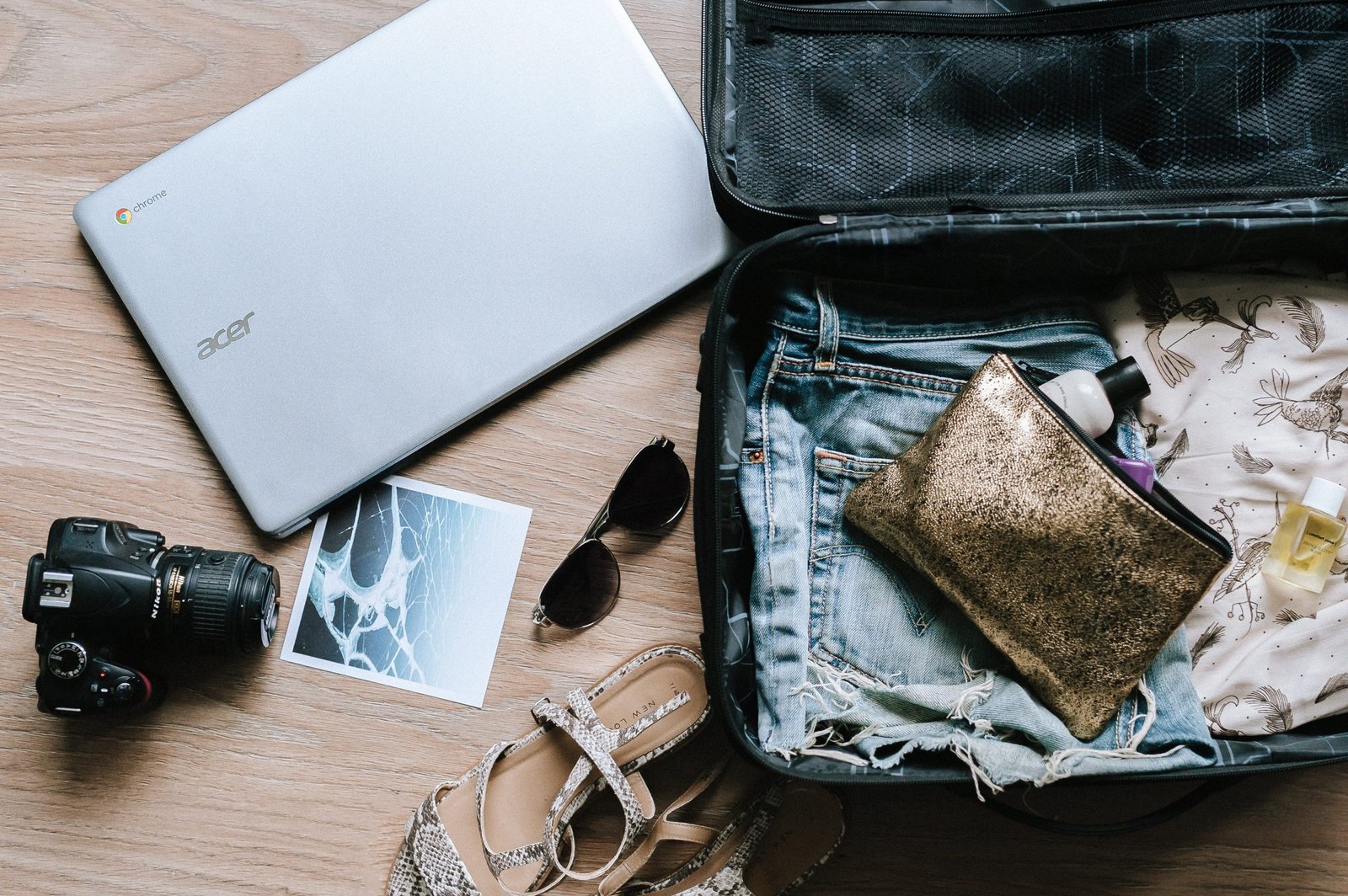 5 Tips To Save Money At The Airport!