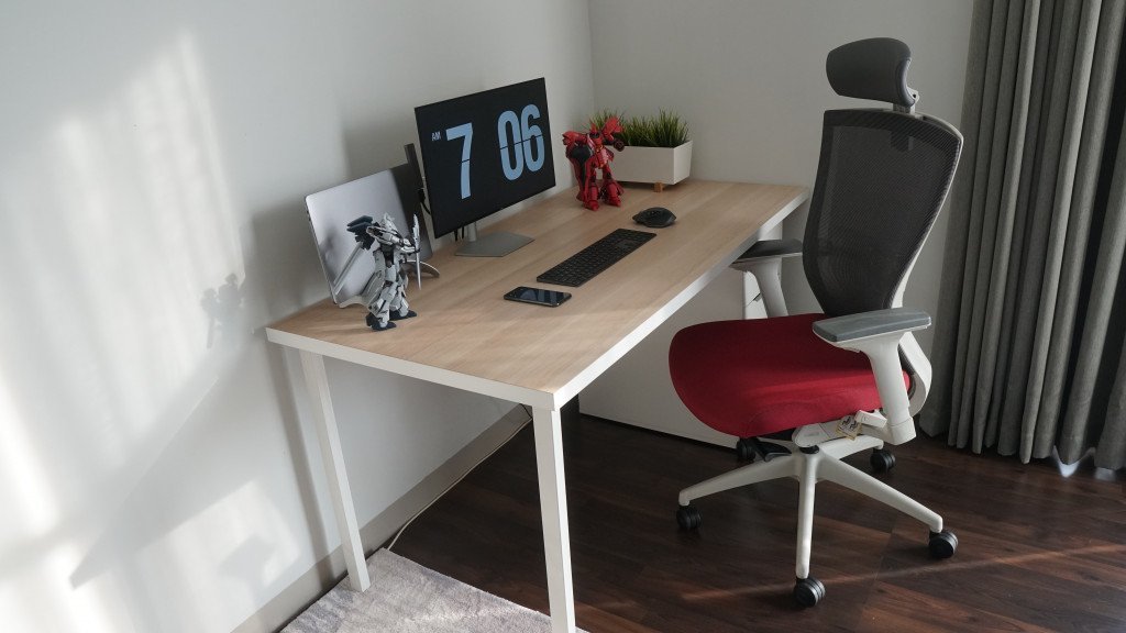 What Do You Need To Set Up Your Own Designer’s Desk?