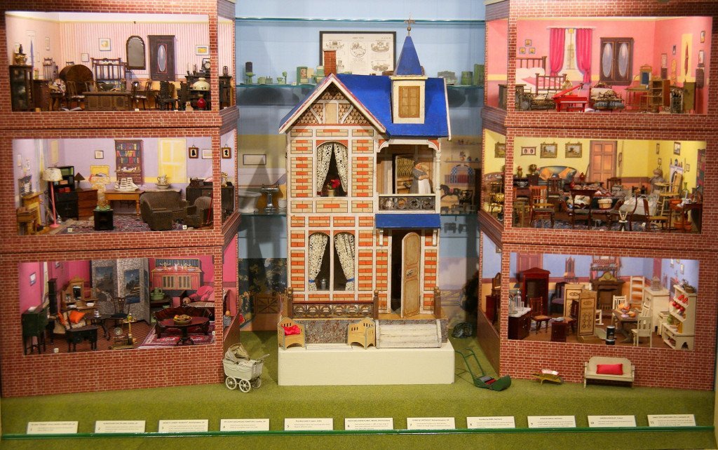  Build These Miniature Structures To Quench Your Mini Version's Dollhouse Dreams!
