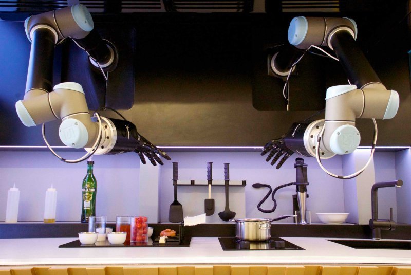 This Robo-Chef Will Prepare 5-Star Meals For You At Home